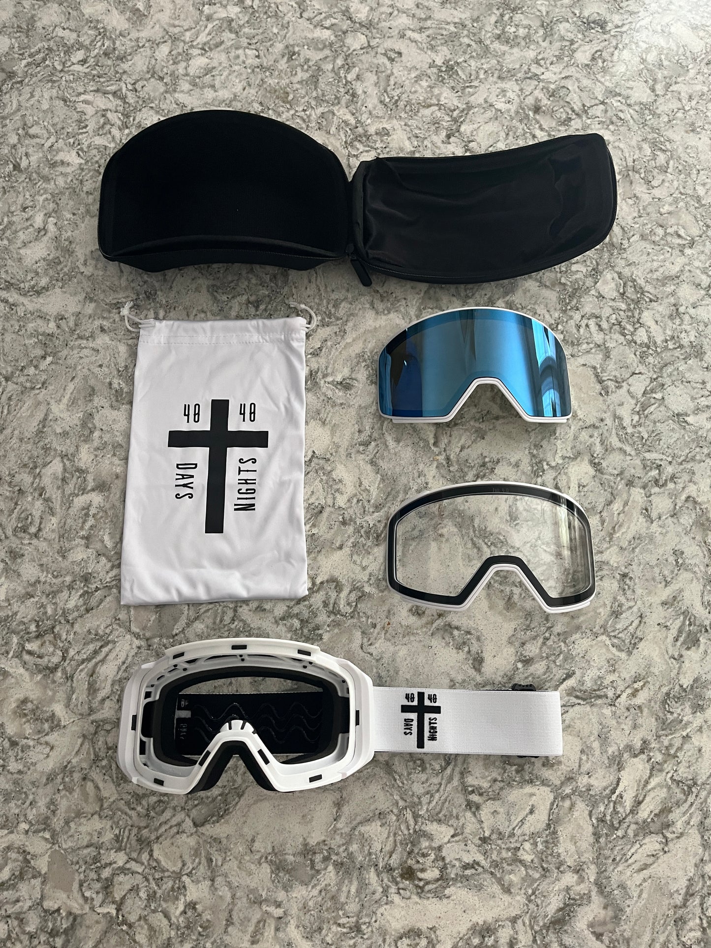 40/40 Flood Magnetic Snow Goggles + Extra Clear Night Lense